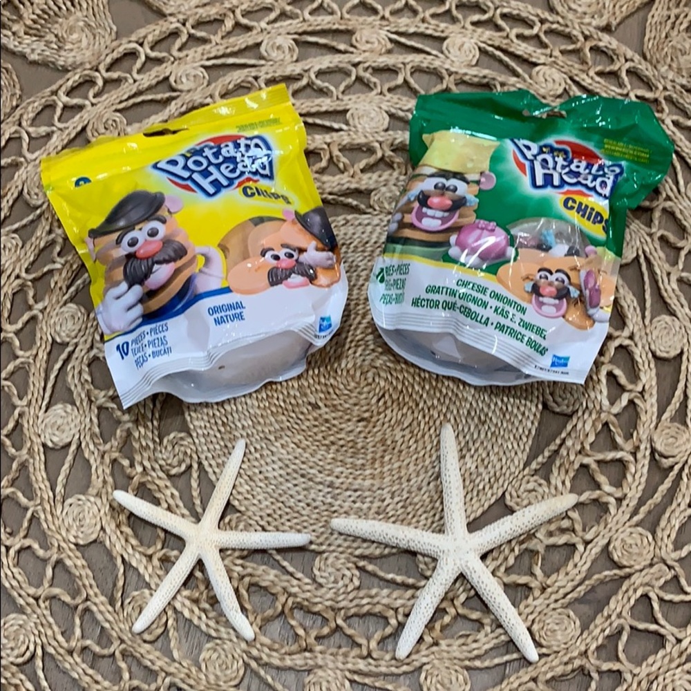 Bundle up with two potato head 🥔